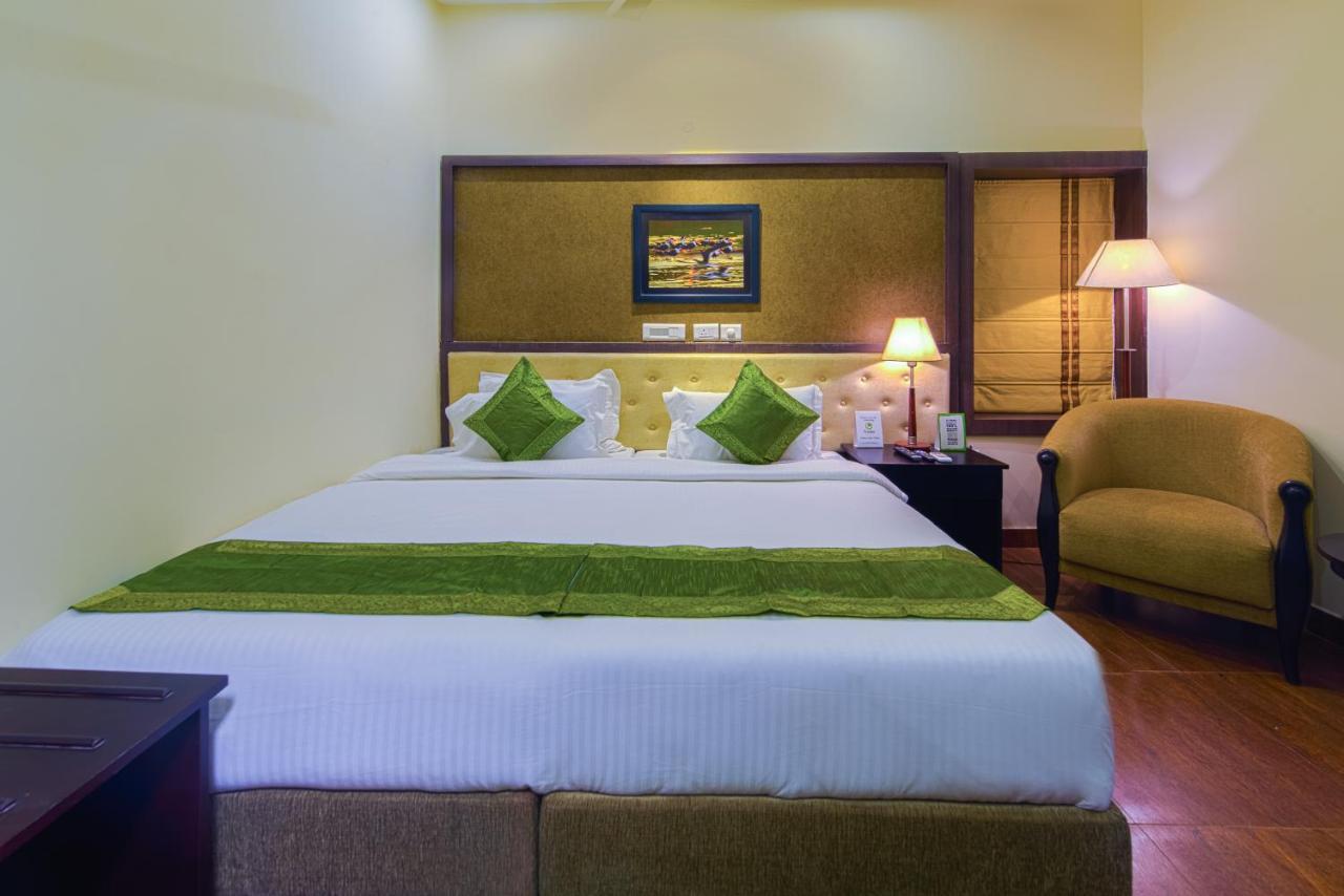 Casa Broadway-A Boutique Hotel Kolkata Bagian luar foto
