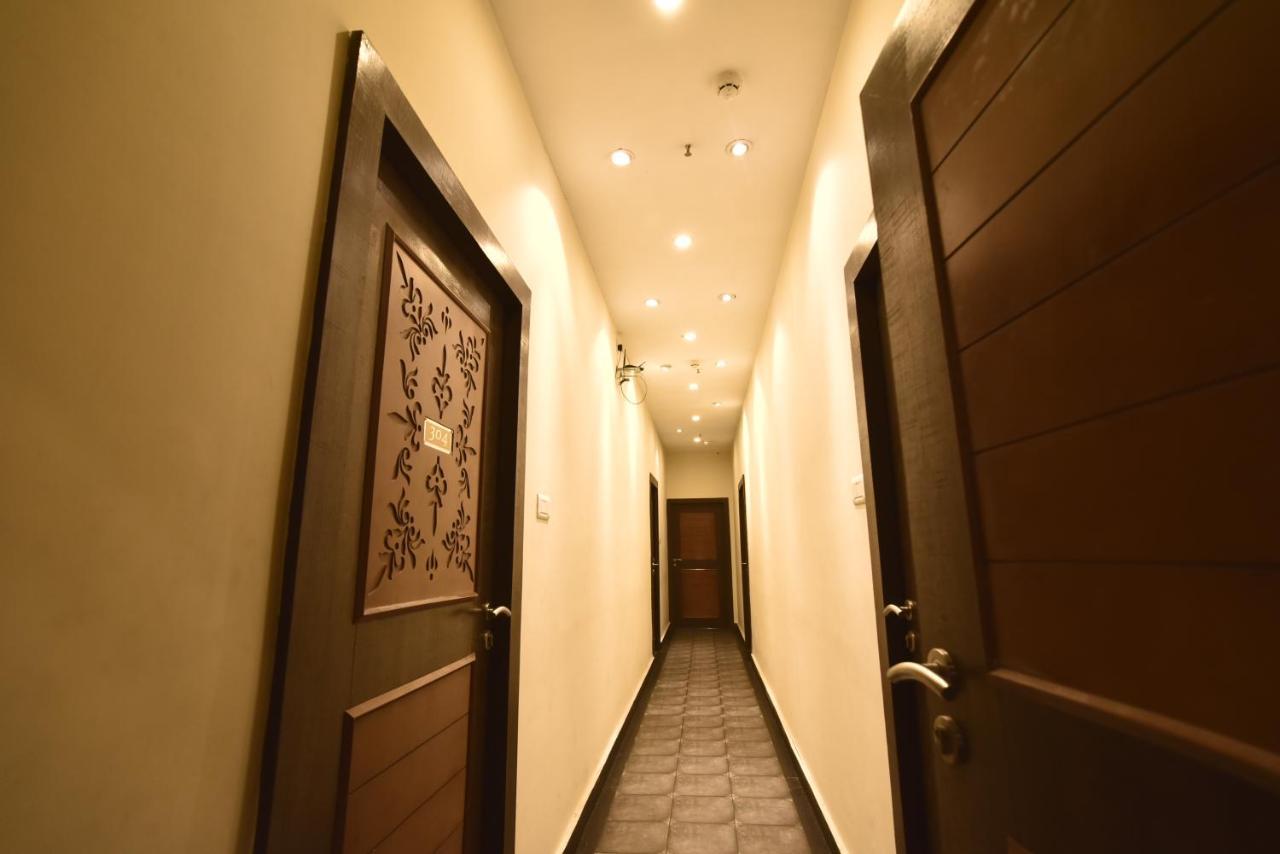 Casa Broadway-A Boutique Hotel Kolkata Bagian luar foto
