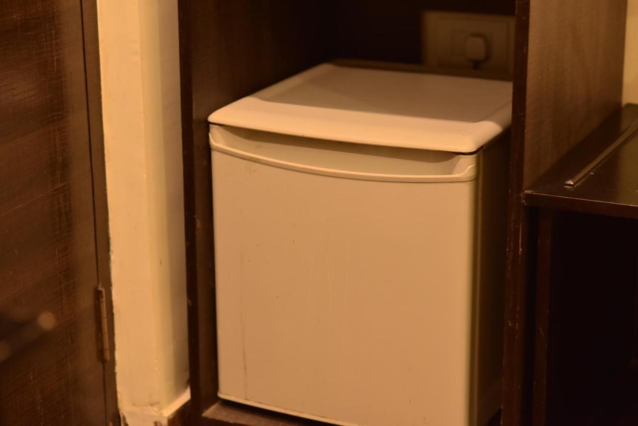 Casa Broadway-A Boutique Hotel Kolkata Bagian luar foto