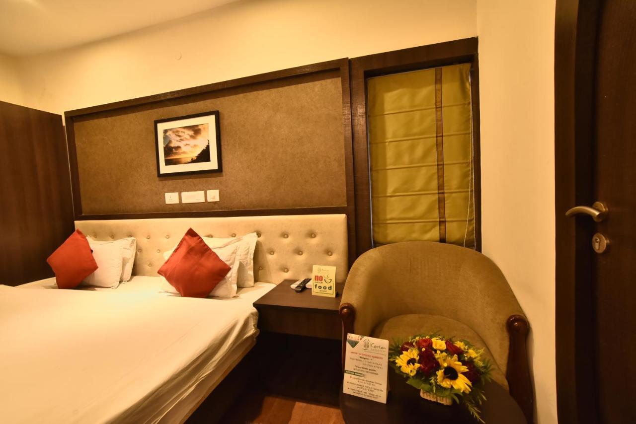 Casa Broadway-A Boutique Hotel Kolkata Bagian luar foto