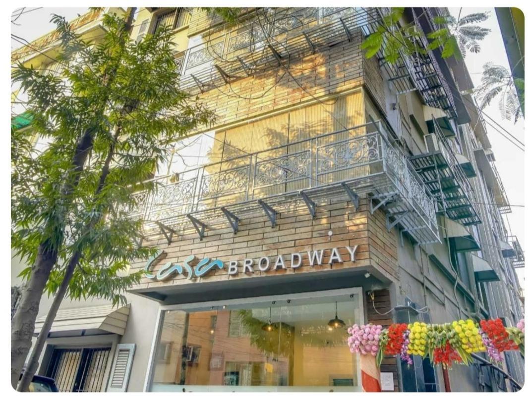Casa Broadway-A Boutique Hotel Kolkata Bagian luar foto