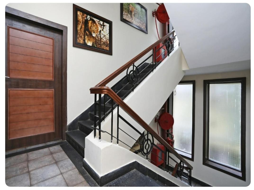 Casa Broadway-A Boutique Hotel Kolkata Bagian luar foto