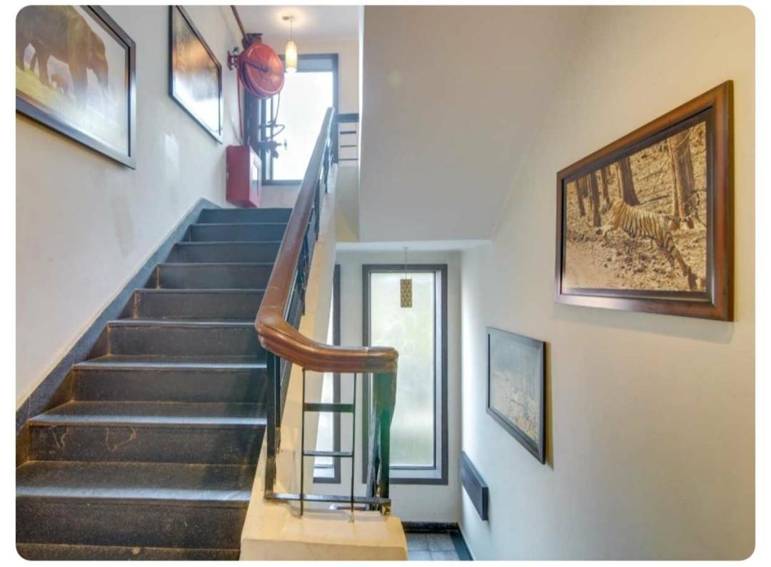 Casa Broadway-A Boutique Hotel Kolkata Bagian luar foto